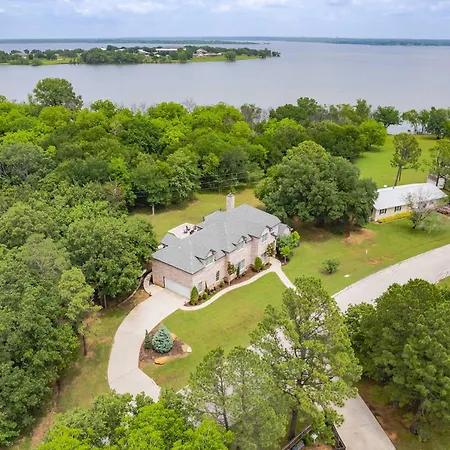 Shady Shores Lake House - Hot Tub Dog-Friendly